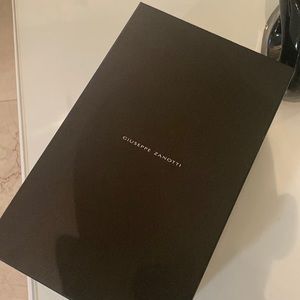 Guissepe Zanoti low top sneakers